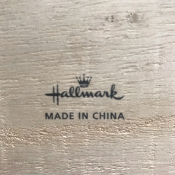 Hallmark sign! - Picture 2 of 2